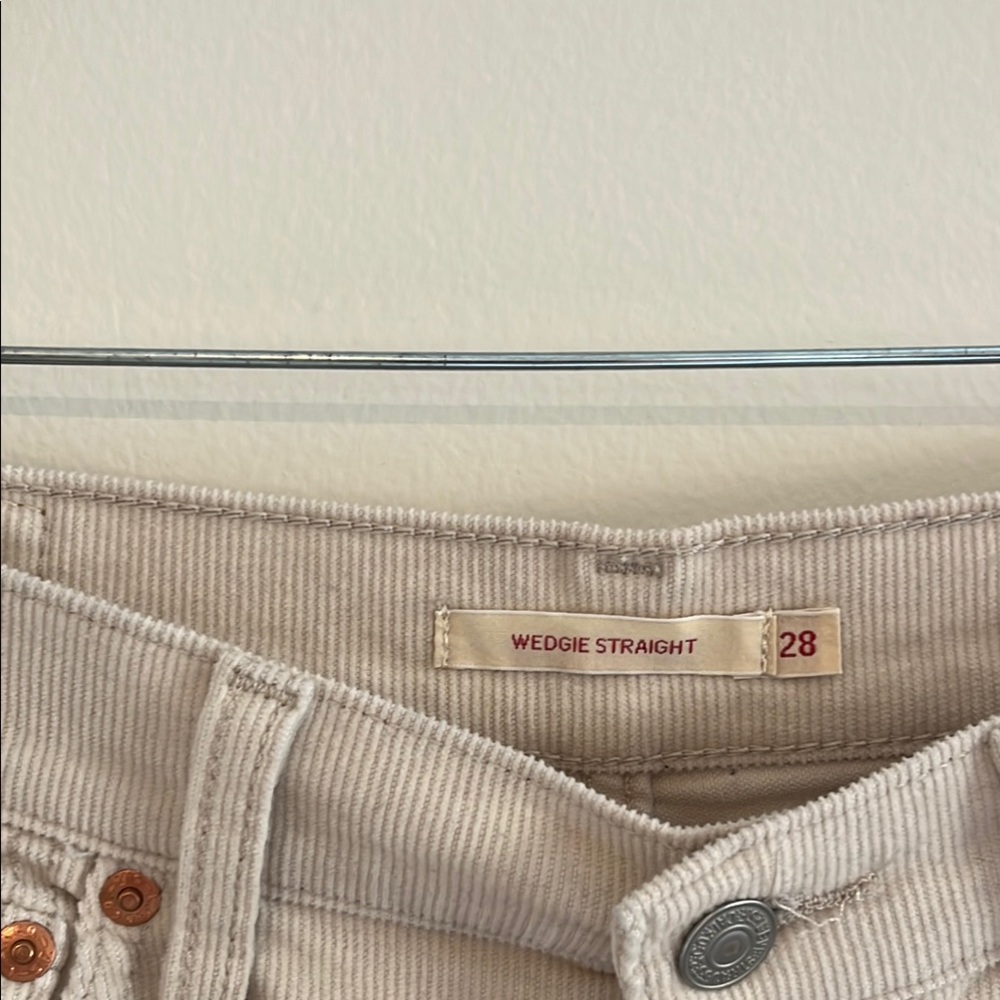 Levi's Women's Straight Leg Jeans - Light Tan - Picture 3 of 5